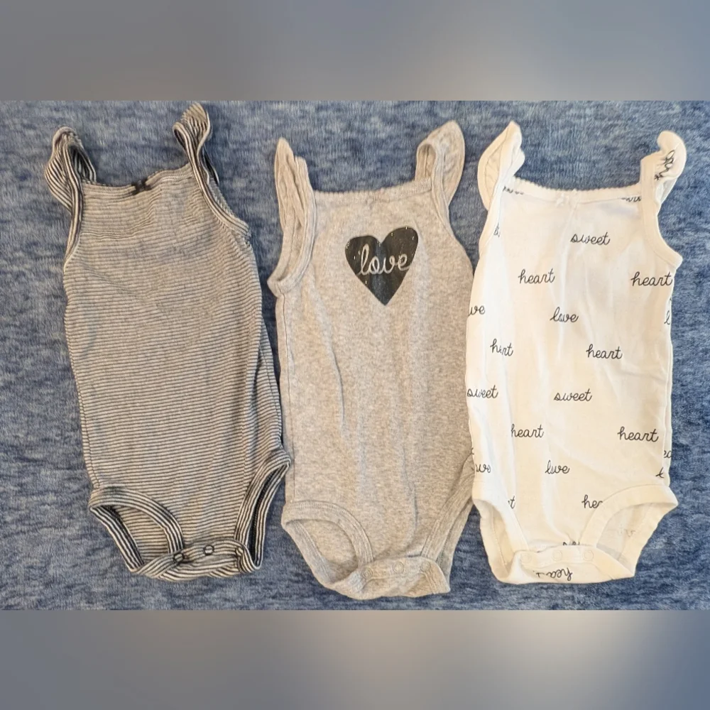 Carter's 9M Gray and White Bodysuit Trio